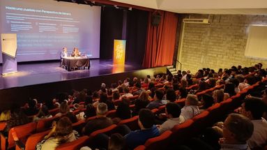 El Municipio de Zárate participó este lunes de una jornada de sensibilización en materia de género, organizada por el Ministerio Público Fiscal Zárate-Campana, que tuvo lugar en el Forum Cultural. El Municipio de Zárate participó este lunes de una jornada de sensibilización en materia de género, organizada por el Ministerio Público Fiscal Zárate-Campana, que tuvo lugar en el Forum Cultural.