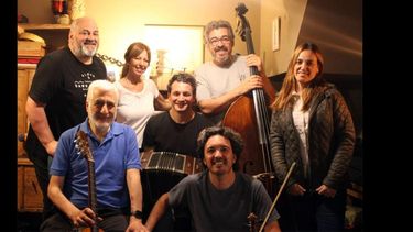 A puro tango. Sánchez, Manzoni, Cruz, Luc, Migliaro, Tejo y Cortaza. A puro tango. Sánchez, Manzoni, Cruz, Luc, Migliaro, Tejo y Cortaza.