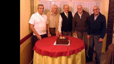 Flores, Nader, Pez, Eyheramonho y Bichara, fundadores de la peña.  (PEÑA LA AMISTAD).