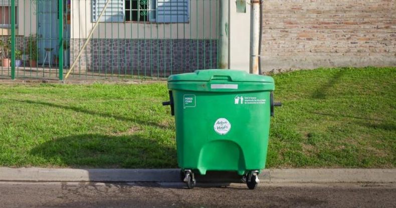 En esta oportunidad los vecinos del barrio Jorge Newbery se sumaron al programa local de higiene urbana que contempla los contenedores de residuos.