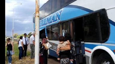 Los estudiantes aseguran que muchas veces los colectivos no pueden continuar viaje por problemas mecánicos. (ARCHIVO LA OPINION)
