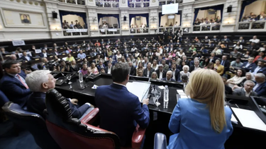Axel Kicillof en la Legislatura de la Provincia de Buenos Aires Axel Kicillof en la Legislatura de la Provincia de Buenos Aires
