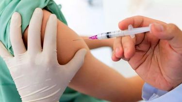 Se acerca el invierno y crece la demanda de los nicoleños para vacunarse contra la influenza estacional. Se acerca el invierno y crece la demanda de los nicoleños para vacunarse contra la influenza estacional.