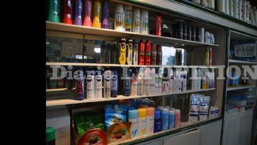 La polémica por supuestas restricciones causó preocupación en el rubro farmacéutico. (LA OPINION)