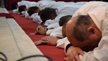 La ceremonia se desarrolló en la Iglesia Catedral de la ciudad de San Nicolás y fue presidida por monseñor Hugo Santiago. La ceremonia se desarrolló en la Iglesia Catedral de la ciudad de San Nicolás y fue presidida por monseñor Hugo Santiago.