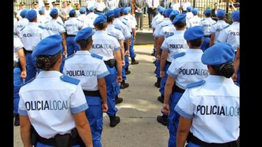 Además del traspaso de la Policía Local a los municipios, también pedirán recursos para su funcionamiento. (INTERNET)