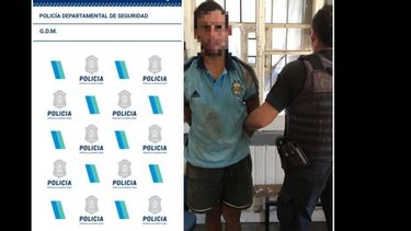 El joven fue aprehendido y quedó a disposición de la Justicia interviniente. El joven fue aprehendido y quedó a disposición de la Justicia interviniente.