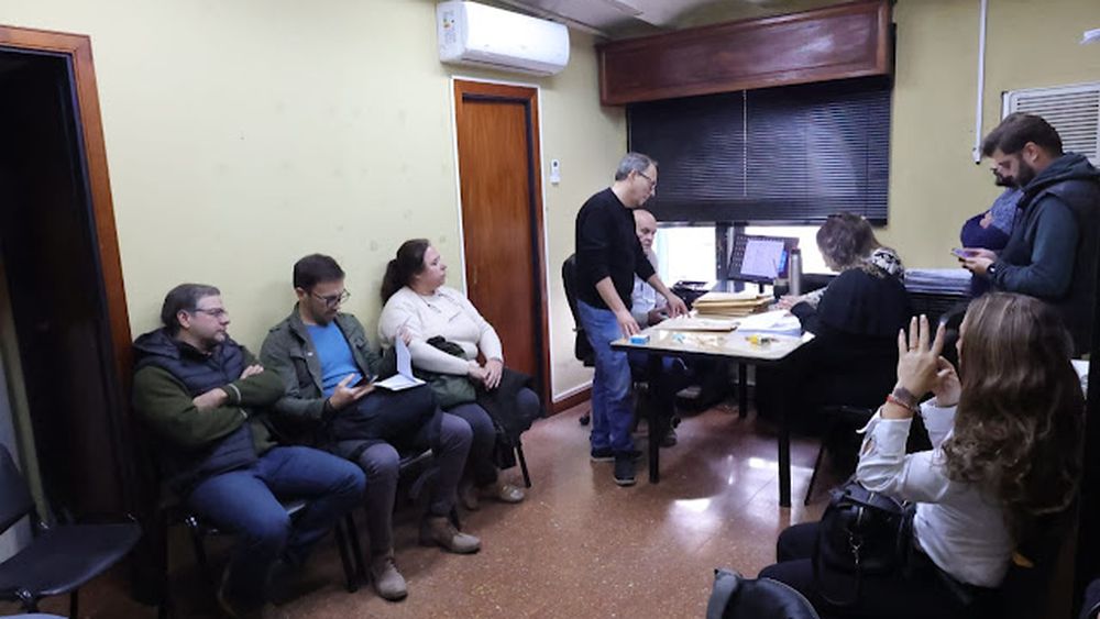 Se llevó a cabo este viernes la apertura de sobres correspondiente a la licitación pública nacional para la incorporación de equipamiento destinado al Laboratorio del Hospital Municipal Dr. Emilio Ruffa. Se llevó a cabo este viernes la apertura de sobres correspondiente a la licitación pública nacional para la incorporación de equipamiento destinado al Laboratorio del Hospital Municipal Dr. Emilio Ruffa.