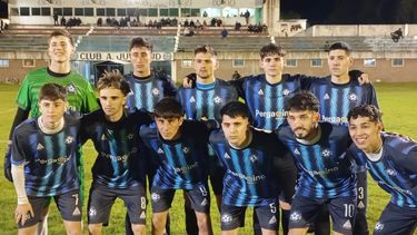 Pergamino, que no contó con los jugadores de Racing, empató en su primer partido de local. Pergamino, que no contó con los jugadores de Racing, empató en su primer partido de local.