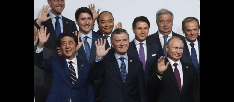El presidente Mauricio Macri, junto al primer ministro de Japón, Shinzo Abe, y al presidente de Rusia, Vladimir Putin. (NOTICIAS ARGENTINAS)