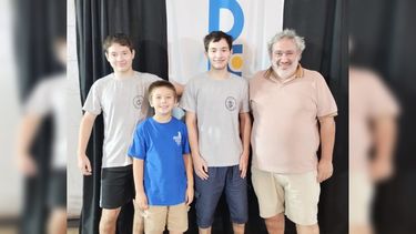 Ciro Fernández, Diego Fernández, Tomás Casquero y Jorge Luis Ligotti en Pérez. Ciro Fernández, Diego Fernández, Tomás Casquero y Jorge Luis Ligotti en Pérez.