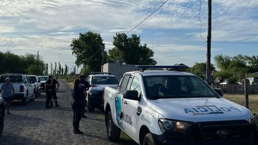 En los allanamientos aprehendieron a dos personas y recuperaron casi cinco millones de pesos robados. En los allanamientos aprehendieron a dos personas y recuperaron casi cinco millones de pesos robados.