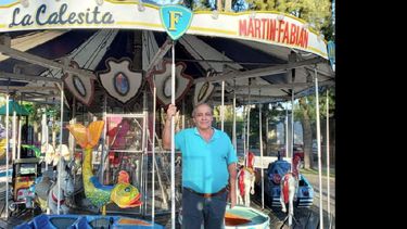 Roberto Peña, en La Calesita de Martín y Fabián de la Plaza 25 de Mayo. (LA OPINION) Roberto Peña, en La Calesita de Martín y Fabián de la Plaza 25 de Mayo. (LA OPINION)
