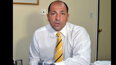 Médico y exfutbolista, Lalo Monacci se anotó para las Paso. (LA OPINION)