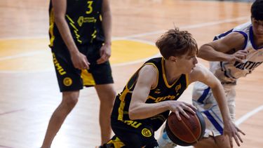 Comunicaciones suma tres triunfos y llegará al partido ante Belgrano tras vencer a Náutico.