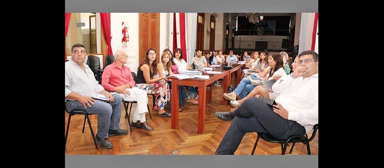 Más de 30 personas representantes de instituciones de la ciudad participaron del encuentro y delinearon los ejes de acción para este año. (GOBIERNO DE PERGAMINO)