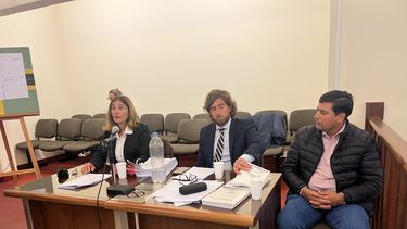 Hugo Mozo Gorvalán al término de la audiencia de debate oral le pidió disculpas a la madre del joven asesinado, Daniel Cejas. Hugo Mozo Gorvalán al término de la audiencia de debate oral le pidió disculpas a la madre del joven asesinado, Daniel Cejas.