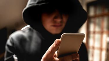 Los presos planearon todo desde la cárcel para estafar al vecino colonense. Los presos planearon todo desde la cárcel para estafar al vecino colonense.