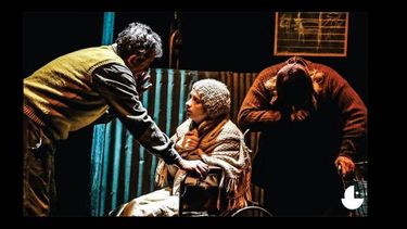 La obra se define como grotesco rural y es apta para mayores de 13 años. La obra se define como grotesco rural y es apta para mayores de 13 años.