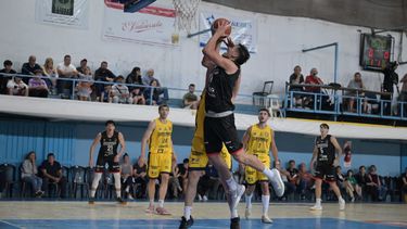 Pergamino Básquet inició con el pie derecho su quinta participación en la Liga Argentina. Pergamino Básquet inició con el pie derecho su quinta participación en la Liga Argentina.