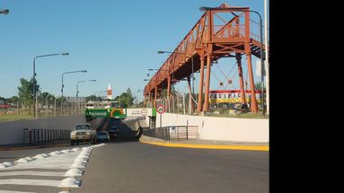 Una de las obras más reconocidas por los vecinos fue la construcción del Viaducto y el Parque España. (ARCHIVO LA OPINION)