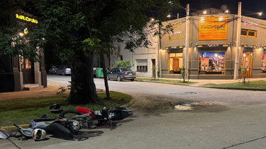 El motociclista de 74 años que había protagonizado un accidente de tránsito en Villa Ramallo falleció como consecuencia de las graves lesiones sufridas tras el impacto. El motociclista de 74 años que había protagonizado un accidente de tránsito en Villa Ramallo falleció como consecuencia de las graves lesiones sufridas tras el impacto.