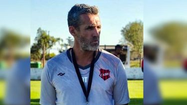 Adrián Aranda reemplazó a José María Bianco en la dirección técnica del plantel profesional del Rojinegro. Adrián Aranda reemplazó a José María Bianco en la dirección técnica del plantel profesional del Rojinegro.