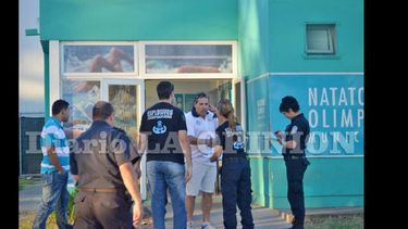 Una brigada de la Dirección de Explosivos inspeccionó todas las instalaciones y confirmó la falsa alarma. (LA OPINION)