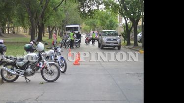 El aumento de los controles en el tránsito es la consecuencia de la falta de respeto por las leyes vigentes. (LA OPINION)
