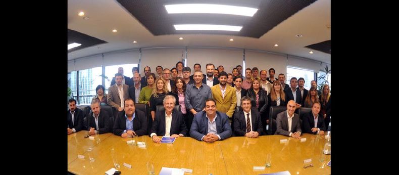 Triaca presidió el encuentro con los gerentes de Empleo y Capacitación Laboral, entre los que aparece Illia. (MINISTERIO DE TRABAJO, EMPLEO Y SEGURIDAD SOCIAL)