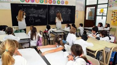 La medida apunta a garantizar un mínimo de 190 días efectivos de clases.