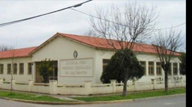 La ceremonia tendrá lugar en la Escuela Primaria Nº 23 de Pinzón. (LA OPINION)