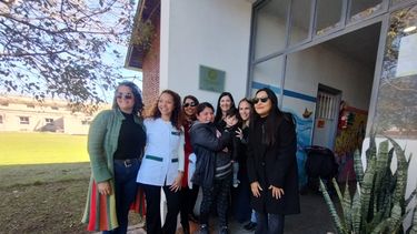 El momento más emotivo fue el descubrimiento de la placa con el nombre de María Elena Walsh. El momento más emotivo fue el descubrimiento de la placa con el nombre de María Elena Walsh.