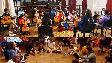 “Te invitamos a disfrutar de una tarde llena de música, emoción y logros compartidos”, invitan desde Espacio de Educación Musical CheloSuzuki. “Te invitamos a disfrutar de una tarde llena de música, emoción y logros compartidos”, invitan desde Espacio de Educación Musical CheloSuzuki.