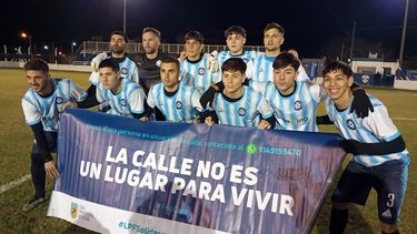 Pergamino no pudo sumar en Chacabuco y llegará a la fecha final sin chances de clasificar. Pergamino no pudo sumar en Chacabuco y llegará a la fecha final sin chances de clasificar.