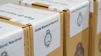 Elecciones: distribuyeron hoy las urnas para evitar demoras en el inicio de los comicios Elecciones: distribuyeron hoy las urnas para evitar demoras en el inicio de los comicios