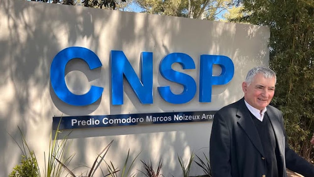 El Dr. Marcos Noiseaux Arana, reconocido médico traumatólogo, exfuncionario municipal y referente histórico del Club Náutico San Pedro, falleció este sábado a los 71 años, generando un profundo pesar en la comunidad sampedrina y en el ámbito institucional. El Dr. Marcos Noiseaux Arana, reconocido médico traumatólogo, exfuncionario municipal y referente histórico del Club Náutico San Pedro, falleció este sábado a los 71 años, generando un profundo pesar en la comunidad sampedrina y en el ámbito institucional.