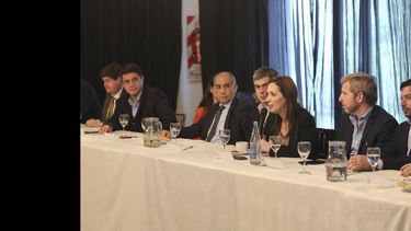 La gobernadora María Eugenia Vidal encabezó el encuentro de la Mesa Bonaerense de Cambiemos. (DIB)