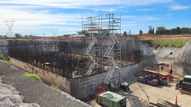 Zárate: Avanza la construcción del nuevo sistema de almacenamiento de combustible gastado en Atucha II. Zárate: Avanza la construcción del nuevo sistema de almacenamiento de combustible gastado en Atucha II.