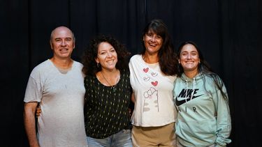 Ferretti, Cruz, Capriotti y Tiseyra. Este domingo en Espacio GAE se despide la divertida comedia romántica Hotel Chalata.