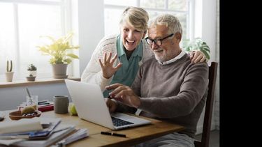 El objetivo de Banco Macro es ofrecer a los adultos mayores la información relevante y herramientas que simplifiquen su día a día. (BANCO MACRO)