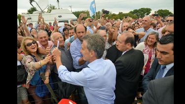 El presidente Macri estrechó vínculos con el sector agropecuario en su visita del lunes a Pergamino. (LA OPINION)