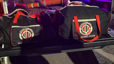 El robo: Los bolsos sustraídos contenían la indumentaria de competencia de varias categorías formativas y de Primera del Club Racing de Pergamino. El robo: Los bolsos sustraídos contenían la indumentaria de competencia de varias categorías formativas y de Primera del Club Racing de Pergamino.