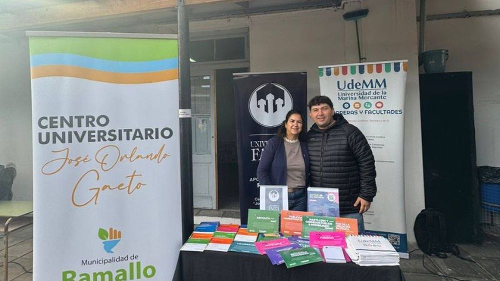 El Centro Universitario Municipal de Ramallo formó parte de las actividades del proyecto «Coordenadas», un programa de orientación, formación y vinculación dirigido a estudiantes que cursan el último año de la escuela secundaria. El Centro Universitario Municipal de Ramallo formó parte de las actividades del proyecto «Coordenadas», un programa de orientación, formación y vinculación dirigido a estudiantes que cursan el último año de la escuela secundaria.