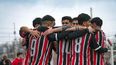 Racing festejó en casa un triunfo contundente que lo acerca a las semifinales. Racing festejó en casa un triunfo contundente que lo acerca a las semifinales.