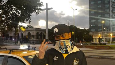 Lukas Sin Tapujos ganó el certamen underground: “Forner Freestyle” y representó a San Nicolás en una competencia que reunió a freestylers de distintos puntos de Uruguay y Argentina. Lukas Sin Tapujos ganó el certamen underground: “Forner Freestyle” y representó a San Nicolás en una competencia que reunió a freestylers de distintos puntos de Uruguay y Argentina.