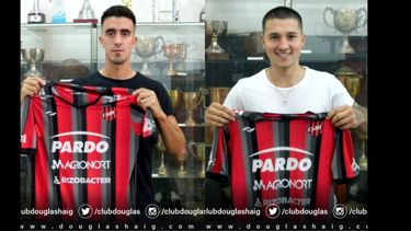 Ezequiel Avila llegó para sumarse al Fogonero (izq.). Brian Aita regresó al club que lo vio nacer futbolísticamente. (PRENSA DOUGLAS HAIG)