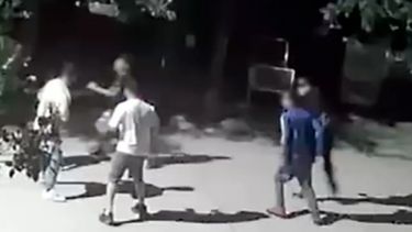 En los últimos días, vecinos de la zona oeste de Pergamino denunciaron una serie de graves hechos de intimidación protagonizados por una patota. En los últimos días, vecinos de la zona oeste de Pergamino denunciaron una serie de graves hechos de intimidación protagonizados por una patota.