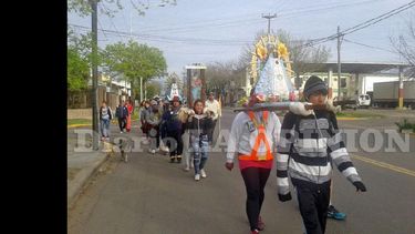 Tras seis días de caminata, los pergaminenses llegarán hoy a Luján junto al resto de los peregrinos diocesanos. (LA OPINION)