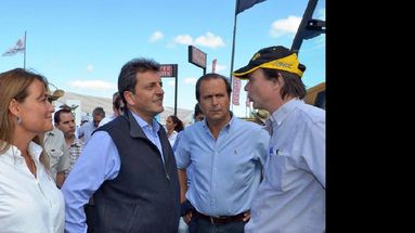 La diputada Ratto y el vicepresidente de la Federación Agraria, Jorge Solmi con Sergio Massa en Expoagro. (FRENTE RENOVADOR)